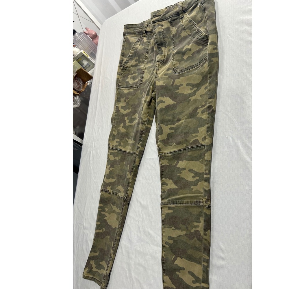 American Eagle Camo Super Stretch Skinny Pants Green Camouflage HighRise Size 12